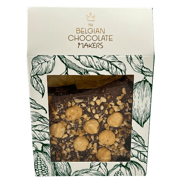 Vollmilchschokoladenbruch mit Haselnüssen