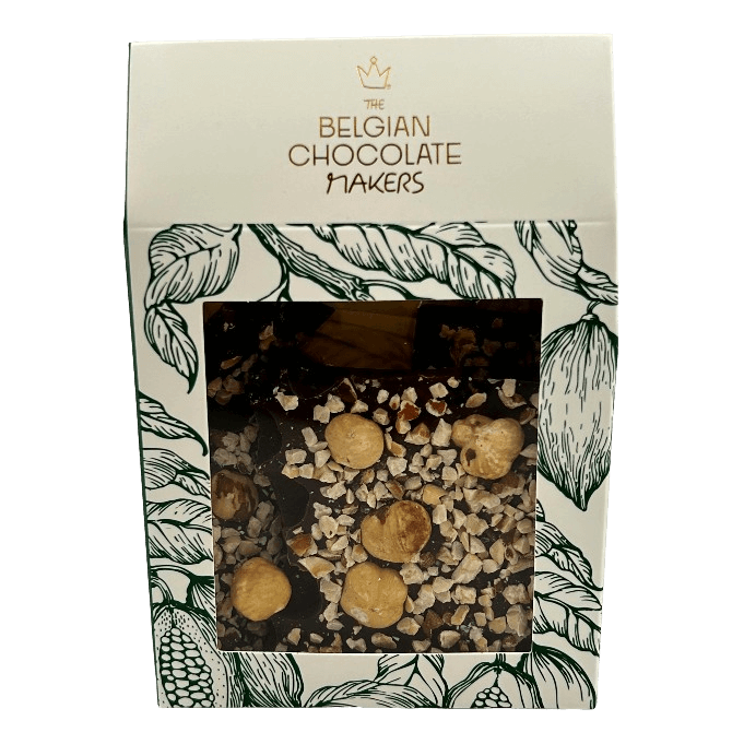 Riegel aus dunkler Schokolade mit Haselnuss